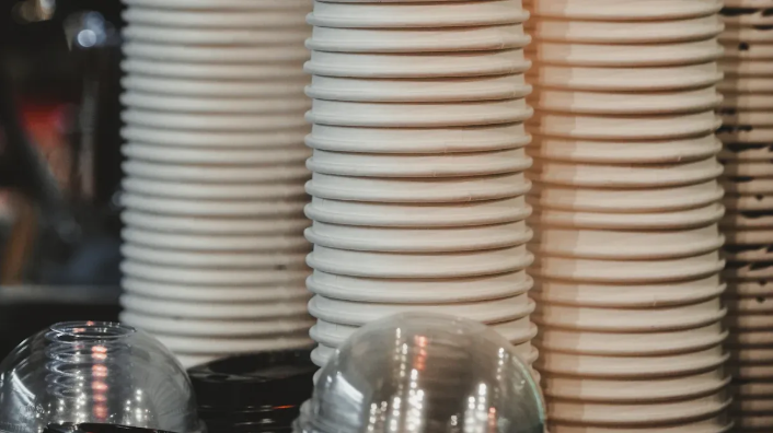 Pros and Cons of Using Sustainable Paper Cups in Cafes and Restaurants ...