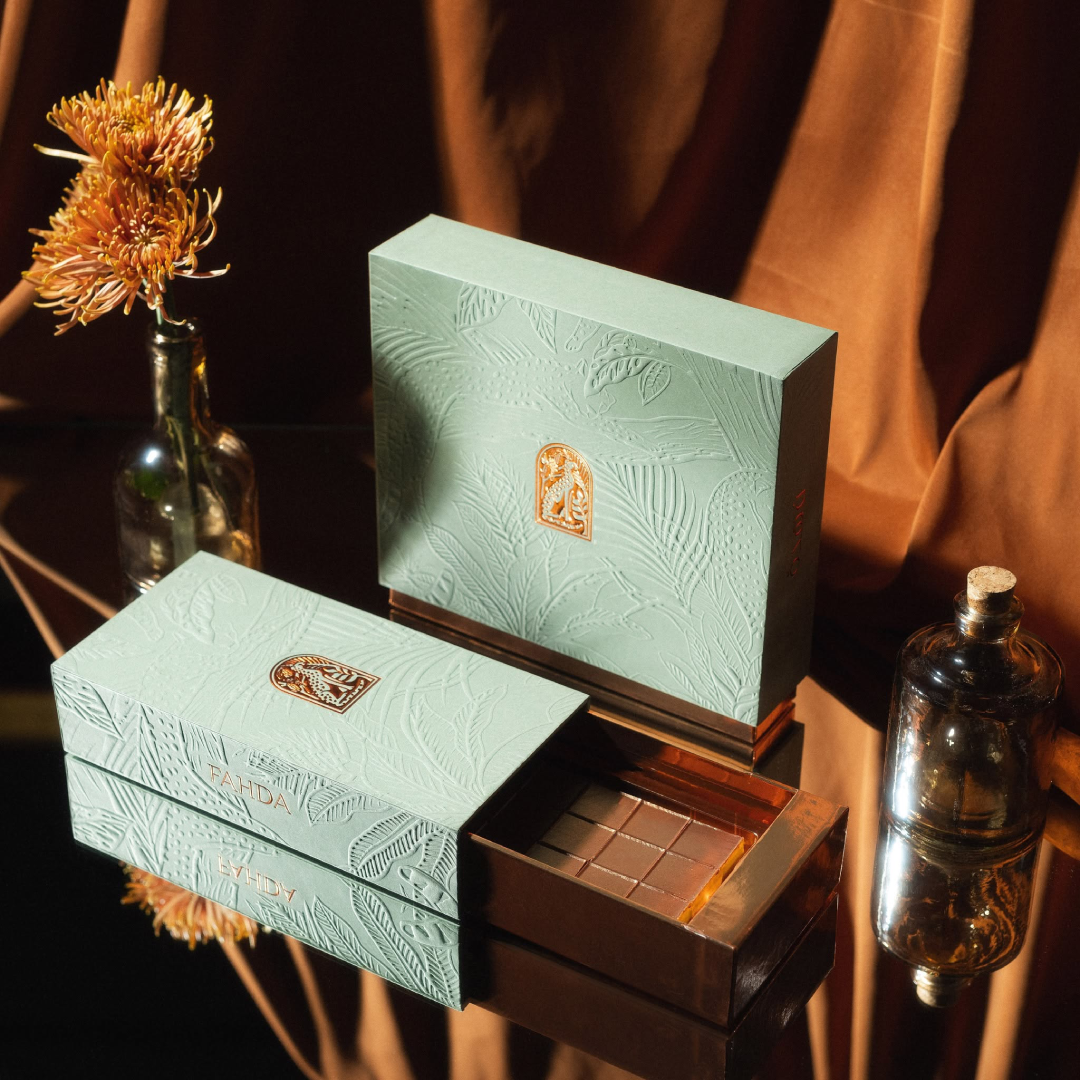 Branded Luxury Chocolate Box Custom Logo Design Exquisite Treats Gourmet Chocolate Gifts Premium Packaging - Fastfoodpak
